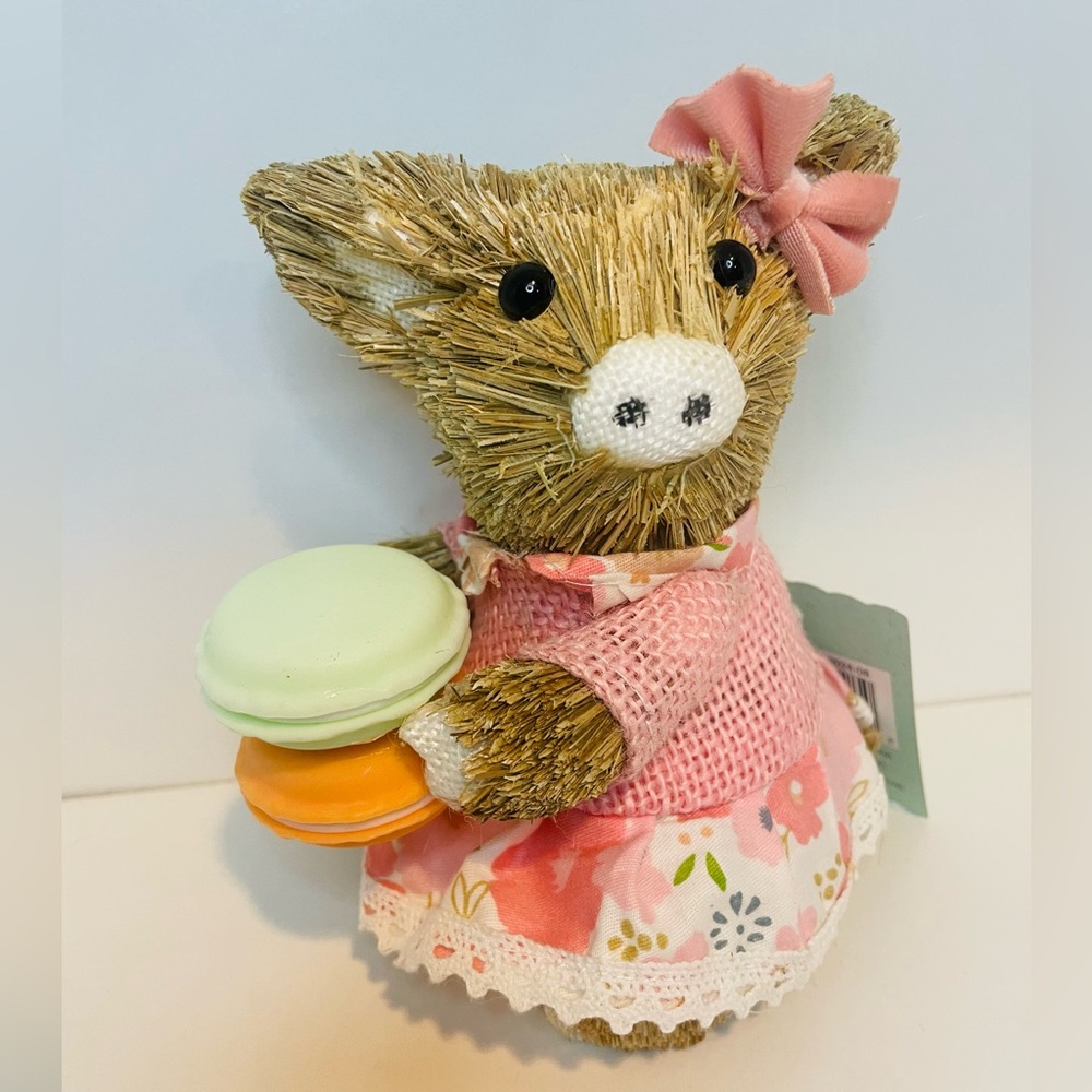 Summer Kitchen Decor, Straw Pig with Pink Bow and Dress, Baking decor - Picture 1 of 4